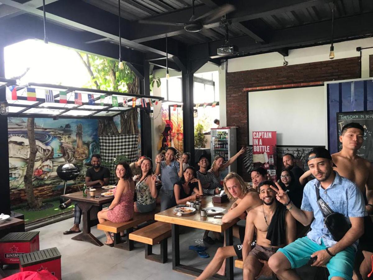 D'Gobers Hostel Seminyak By Gumilang Hospitality Exterior foto