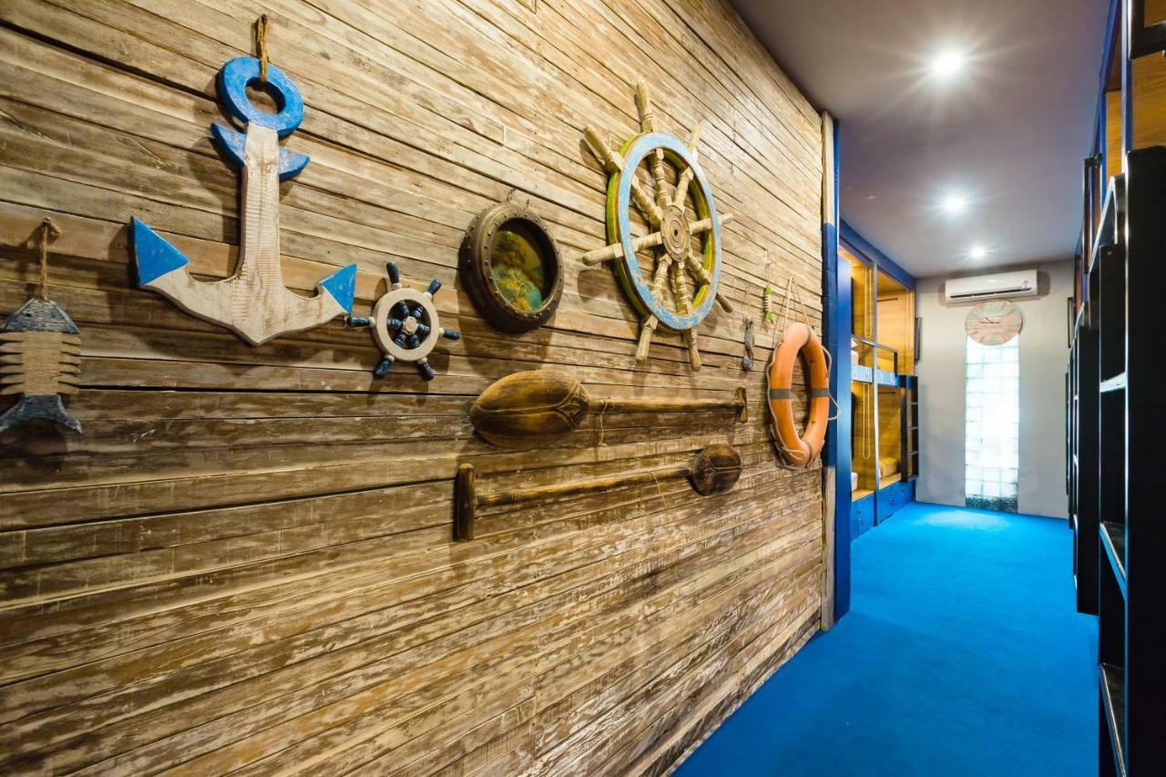 D'Gobers Hostel Seminyak By Gumilang Hospitality Exterior foto